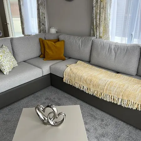 Сasa de vacaciones Lazy Bunny With Hot Tub Malton