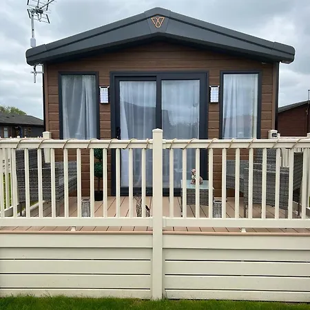 Сasa de vacaciones Lazy Bunny With Hot Tub