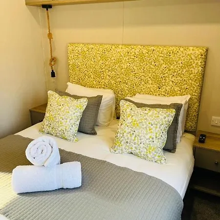 Сasa de vacaciones Lazy Bunny With Hot Tub Malton