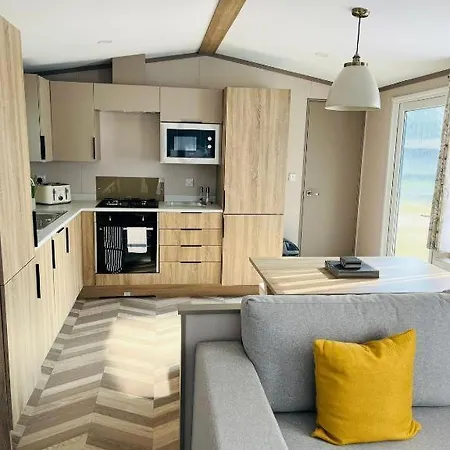 Сasa de vacaciones Lazy Bunny With Hot Tub *